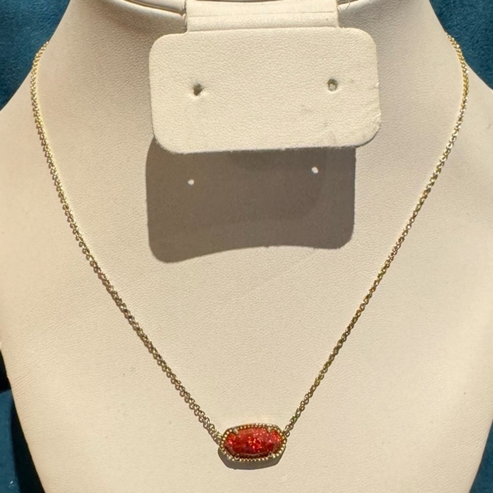Kendra Scott Elisa Gold Pendant Necklace in Red Kyocera Opal - Picture 3 of 7